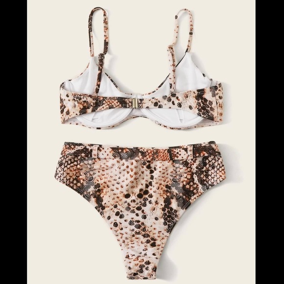 🆕 High Waisted Belted Bikini - Animal Print - Picture 2 of 5